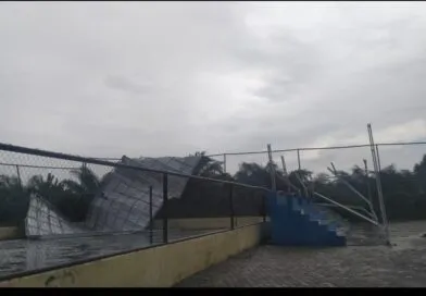 Dikerjakan CV. Aditya Nugraha, Sarpras Olahraga di Talang Nangka Roboh